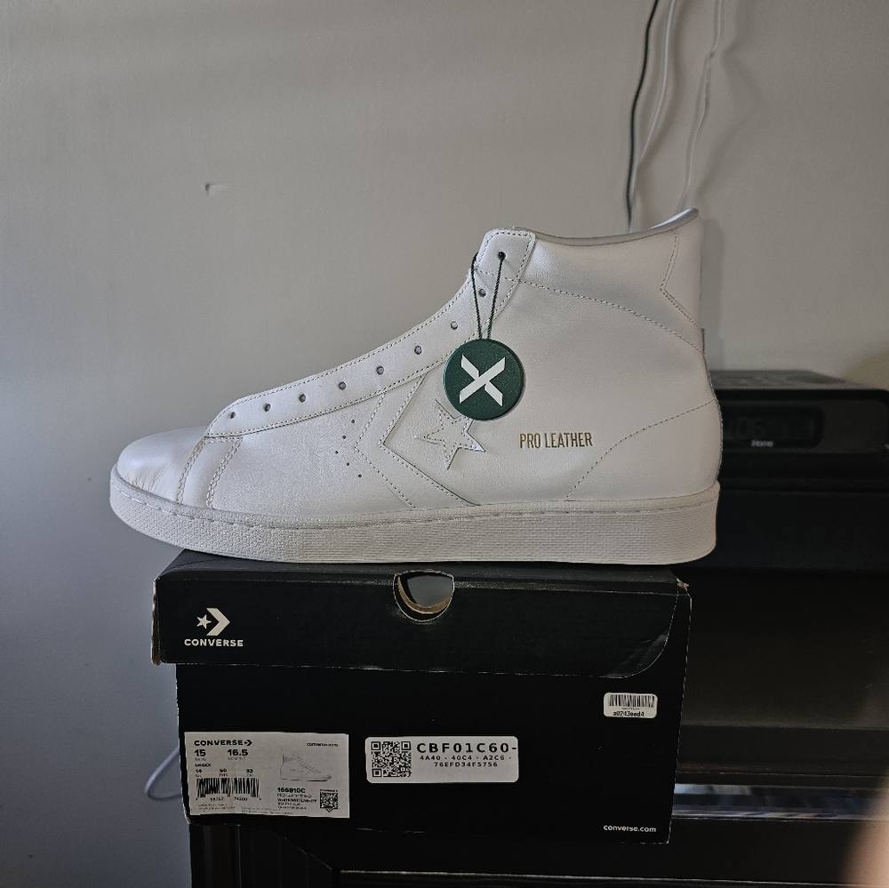 A pair of authentic djs size 15